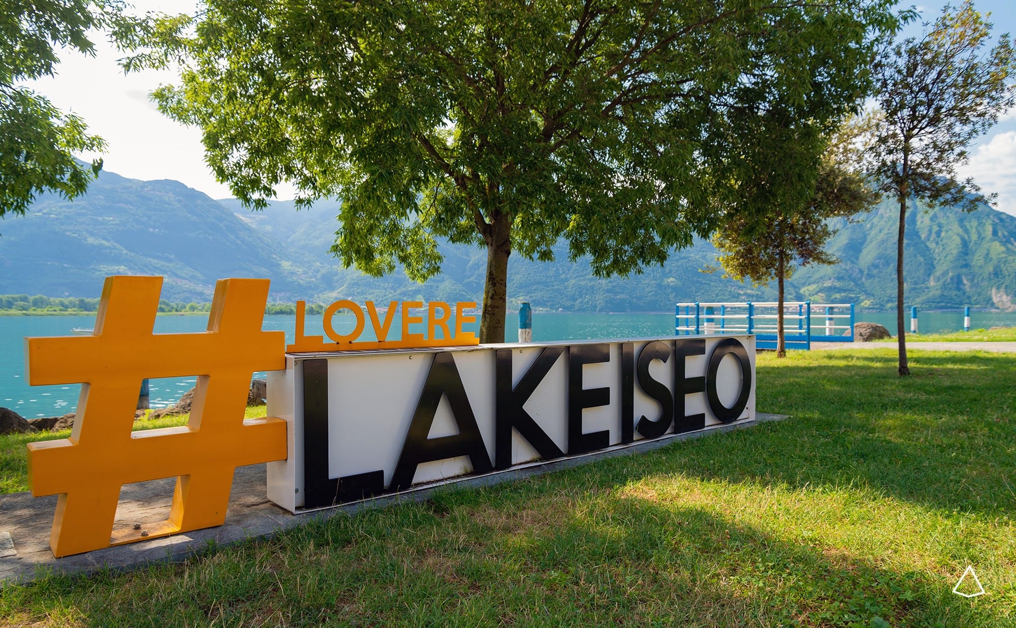 Esempio di hashtag locale sul Lago d’Iseo.