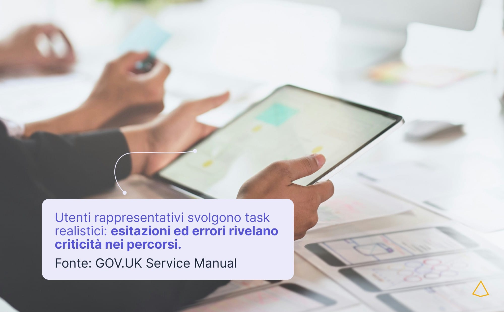 Test navigazione sito user experience Utente esegue un test di usabilità su un prototipo di navigazione web.